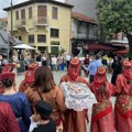 Tradicionalno grčko venčanje iz Arnee, na leskovačkom trgu 2. septembra