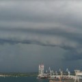 Zastrašujući oblak iznad pule: Prizor na nebu ostavio meštane u čudu i strahu (foto/video)