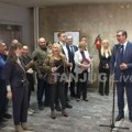 Leskovački novinari „ortački“ sa predsednikom: Od ponude da mu kupe karte za utakmicu, do ličnih žalopojki i spremanja…