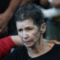 Starica koju je oteo Hamas oslobođena posle dve nedelje: Snimak na kom se rukuje sa militantom obišao svet