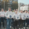 Cilj SNS je da predajom 100.000 potpisa RIK-u ubedi građane kako je Vučić i dalje najvoljeniji