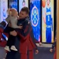 Poljubac za tatu koji topi srce! Mala Ognjena u zagrljaju tate Nikole, kao princeza i kralj Denvera!