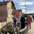 Ogrev za porodice iz Laćarka: Svetosavska omladinska zajednica Laćarak pomaže sugrađanima