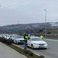 „Ništa nam nije teško i daleko, gde god budu doći ćemo po njih“: Taksisti idu po studente u Kragujevac