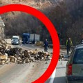 Ogromni odron na putu kod Prijepolja, kamenje zamalo zatrpalo automobil: "Samo što nismo udarili u stenu"