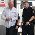 Петрача у лисицама довели у УСКОК, смијао се