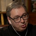 Vučić uživo na Tik Toku Poneo svesku i olovku sa sobom, odgovara na pitanja građana: "Imali smo pravi mali pakao ovde"