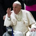 Papa Franja ima simptome slične gripu: Saopšteno šta je pokazao skener pluća