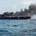 Sudarila se dva tankera: Drama kod obale Singapura, upućeni timovi za gašenje požara (foto)