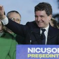 Od ivice poraza do maestralne pobede! Ko je Nikušor Dan, novi predsednik Rumunije? Liberal, reformista i šarmantni evropejac…