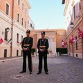 Najstarija vojska na svetu, papina garda, dobila novu uniformu za svečane prilike