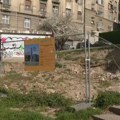 Od kontejnera za "Bele" ostala samo rupa: Stanari ih ne žele za "komšije", već da Terazijska terasa ostane park