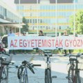 Ročište protiv studentkinje iz Slovenije u Subotici zbog transparenta: Građani organizovali skup podrške
