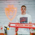 Novi Zvezdin biser potpisao profesionalni ugovor