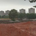 Radovi na "Slobodištu" stali, ali mašine su i dalje tu
