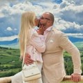 Pevač se razveo od učiteljice veronauke posle 5 meseci sa fatalnom Novosađankom dobio treće dete, a evo zašto mu je prva…