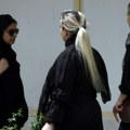 Italija zabranila burke i nikab u školama i ograničila broj stranaca u odeljenjima