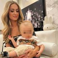 "Moj sin je zdrav, vi ste svi bolesni!" Paris Hilton odbrusila trolovima sa interneta koji su joj ismejavali bebu foto