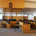 Zaposleni u pravosuđu u potpunom štrajku