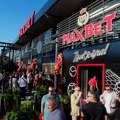 MaxBet otvorio premium lokal u Nišu – uz žurku za pamćenje i tri iPhone-a za najsrećnije!