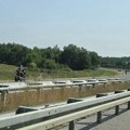 Kamikaza na autoputu Miloš Veliki kod Uba: Motorista velikom brzinom kreće se u kontrasmeru