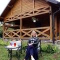 Posle ćerkine udaje za generala: Suzana Mančić nam je otvorila vrata vikendice i pokazala veliko imanje van Beograda: "Zet je…