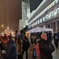 Protest u Novom Sadu: Jaćimović i sin štrajkuju glađu, građani blokirali bulevar