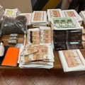 Lažnim evrima preplavio Evropu: Italijanska policija otkrila dosad najveću operaciju falsifikovanja novca u Napulju