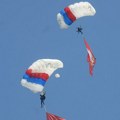 Balkanski skok prijateljstva: Padobranka Rada Đurić prva pojedinačno, veterani 63. brigade najbolja ekipa