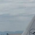 Uzbuna! Hitno zatvoren prometni evropski aerodrom! Primećen dron kako leti iznad piste i aviona! (foto/video)