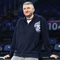 Тренеру Ефеса (40) срце стало на 10 минута усред тренинга! Трагедија потресла европску кошаку: Лекари се борили недељама…