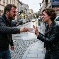 Jedna plata, dva novčanika: Da li supružnici uopšte treba da dele svoj novac?