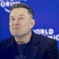 Ilon Maks preti tužbom
