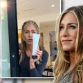 Sedi pramenovi i bore na licu: Dženifer Aniston jedna je od retkih koja "dostojanstveno" stari