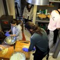 Ugrožen rad organizacije zahvaljujući kojoj najsiromašniji Beograđani dobijaju hranu: Posle tri i po godine rada i 600…