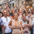 "Bjanka ove godine neće nositi pantalone": Bizarne fotke žene u gaćama i brutalni komentari - Šta nije u redu sa vama?!