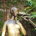 Oštećena statua Šekspirove Julije u Veroni: Turisti joj previše pipali grudi