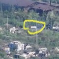 Gde Su ukrajinski branioci: Ruski "tenk kornjača" u centru Krasnogorovke (video/mapa)