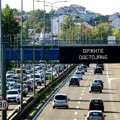 Zastoj na auto-putu zbog 3 pokvarena vozila i jednog udesa