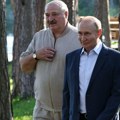 Putin i Lukašenko na ostrvu Valaam na Ladoškom jezeru /video/