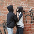 "Svi su se smejali, snimali i navijali": Užas u Zagrebu: Dvojica đaka brutalno pretukla vršnjaka u toaletu škole, majka…