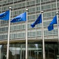 Европска комисија позива на обуставу примене измењених правосудних закона