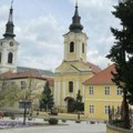 “Borba je obaveza”: Aktivistkinji iz Sremskih Karlovaca član SNS pretio silovanjem
