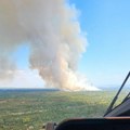 (Video) Požar u Deliblatskoj peščari! Vatrena stihija guta šumu, gust dim se širi: Angažovana čak 2 helikoptera MUP!