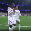 (VIDEO) Igraju se deca: Diomande dao golčinu, pa se „izvinjavao“