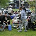 Uranak uz roštilj i dobar štimung: Ni ove godine nisu izostala praznična okupljanja na kraljevačkim izletištima (foto)