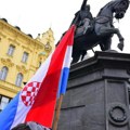 "Naša deca neće nositi turban": U Zagrebu održan jedan od bizarnijih protesta, prisutni nosili majice sa natpisom "Oluja!"…
