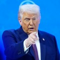Tramp tužio banku, traži odštetu najmanje pet milijardi dolara odštete: Tvrdi da su mu zatvorili račune iz političkih razloga…
