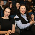 Premijera filma "Sportsko srce" Mima Karadžić se spotakao pred svima: Sloboda Mićalović sa sestrom Mirjanom, a sve oči uprte u…