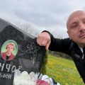 Pakao bivšeg voditelja RTS: Dužnost mi je da vratimo krst na spomenik moje majke, to će umiriti njenu dušu!
